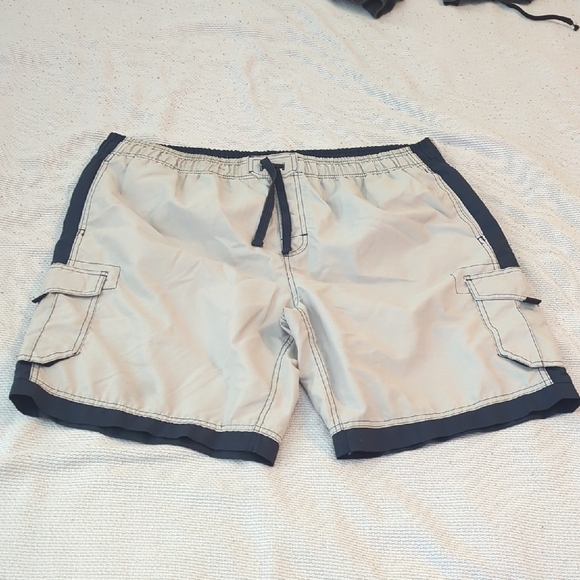 Alki'i Tan and Black Cargo Shorts with Elastic Waistband - Picture 1 of 4